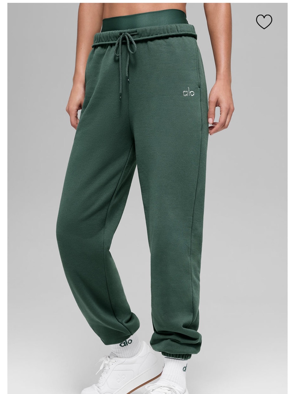 ALO Yoga accolade sweats in clover green